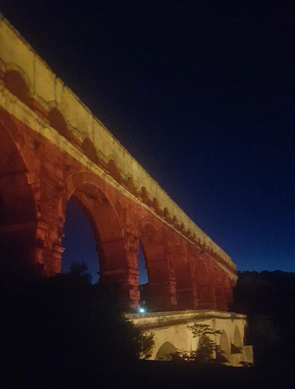 Pont du gard by night sans filtre